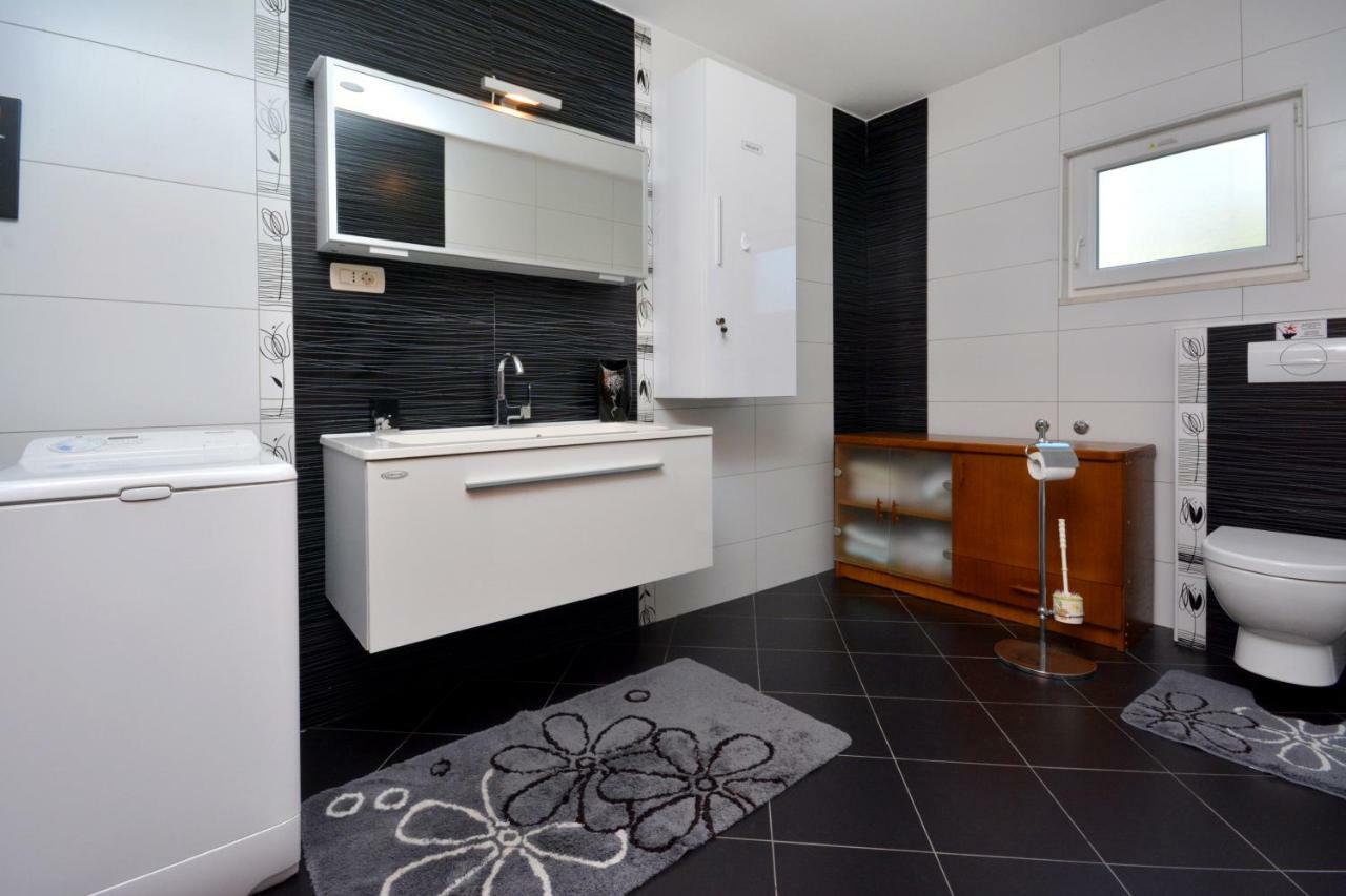 Beach Apartman Petra Подстрана Екстериор снимка