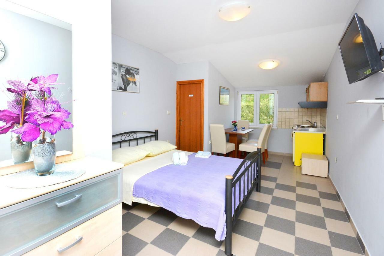 Beach Apartman Petra Подстрана Екстериор снимка