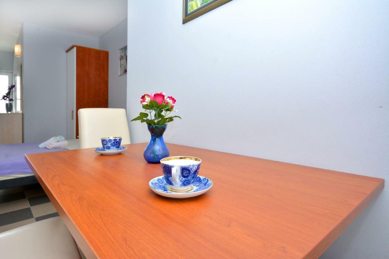 Beach Apartman Petra Подстрана Екстериор снимка