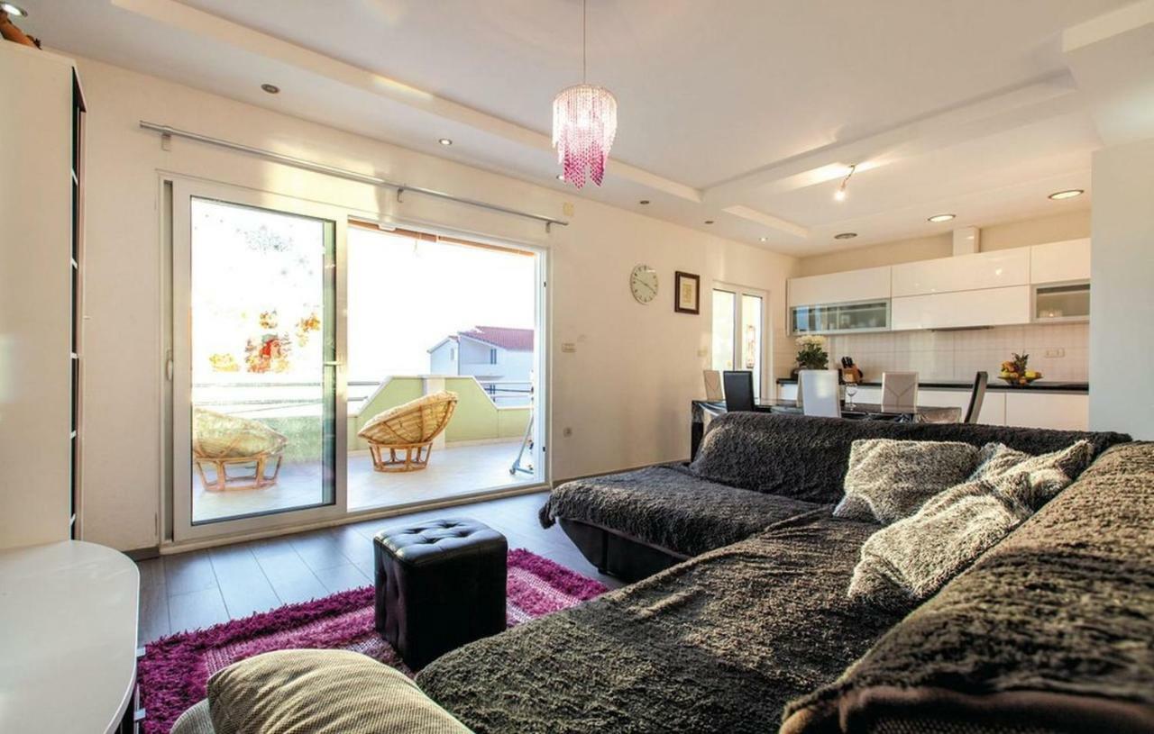 Beach Apartman Petra Подстрана Екстериор снимка